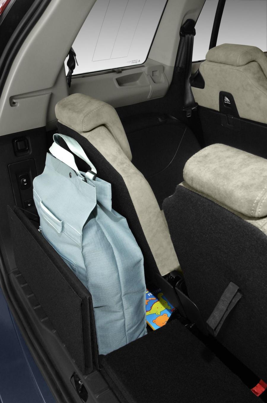  Citroen C4 Grand Picasso 2007 года  (фото 35 из 133)